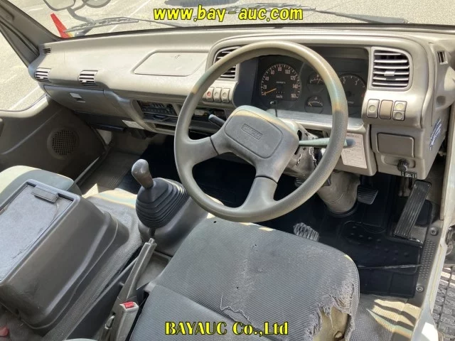 Isuzu Elf  с аукциона в Японии