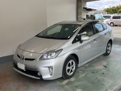 TOYOTA PRIUS PHV