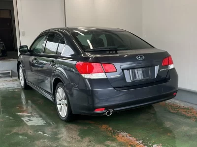 SUBARU LEGACY B4