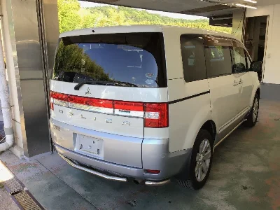 MITSUBISHI DELICA D5