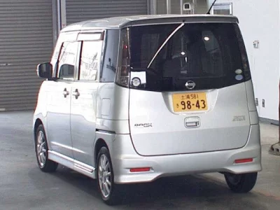 NISSAN ROOX