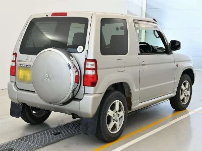 MITSUBISHI PAJERO MINI