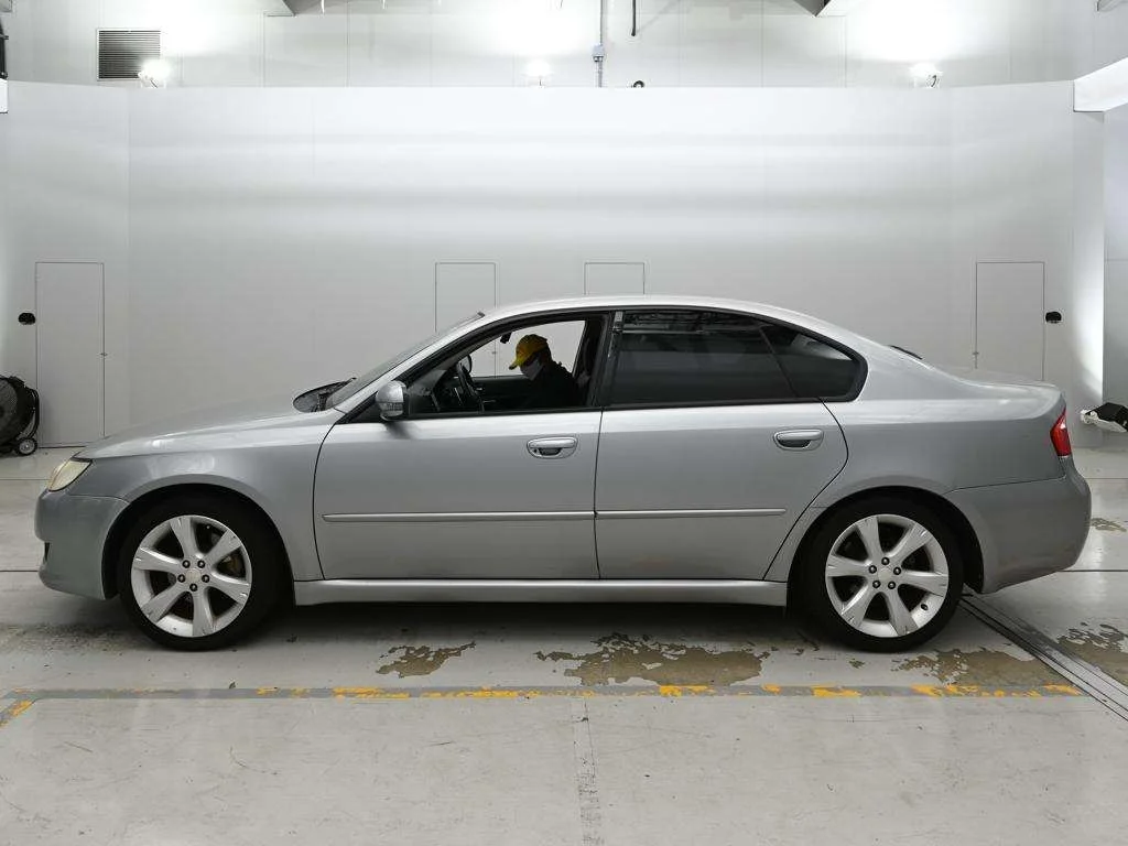 Subaru Legacy B4  с аукциона в Японии