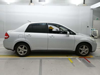 NISSAN TIIDA LATIO
