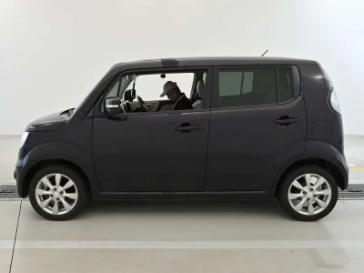 SUZUKI MRWAGON
