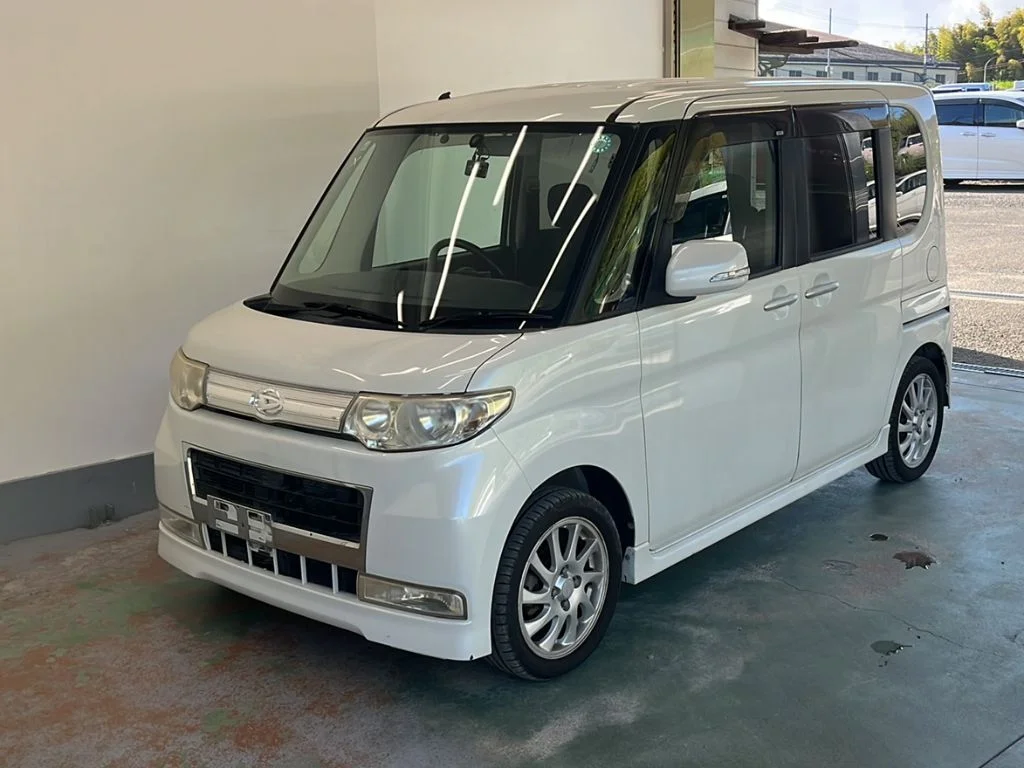 Daihatsu Tanto  с аукциона в Японии