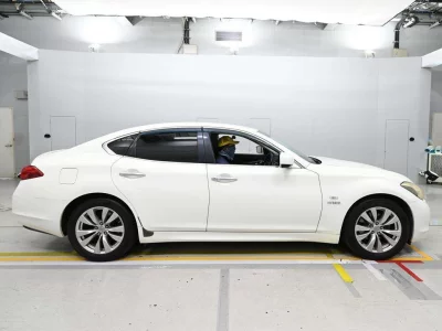 NISSAN FUGA
