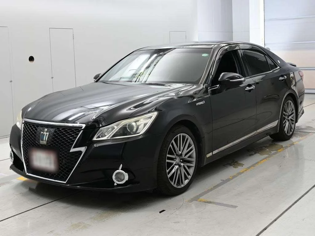 Toyota CROWN HYBRID  с аукциона в Японии