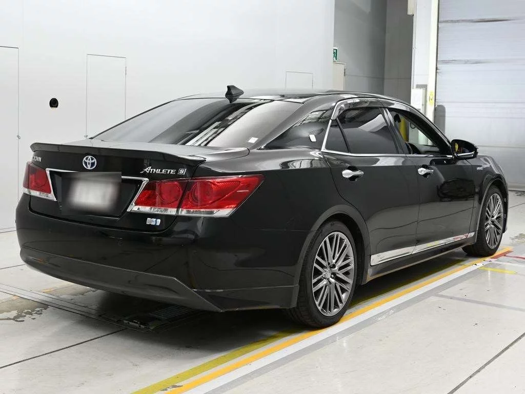 Toyota CROWN HYBRID  с аукциона в Японии