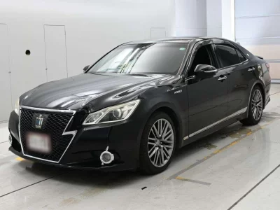 Toyota CROWN HYBRID