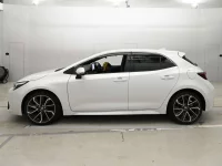 Цена авто Toyota Corolla Hatchback с аукционов Японии, номер кузова ZWE219H, пробег 11 000, оценка 7