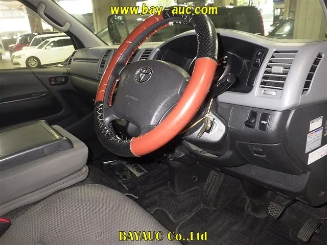 Toyota HiAce Van  с аукциона в Японии