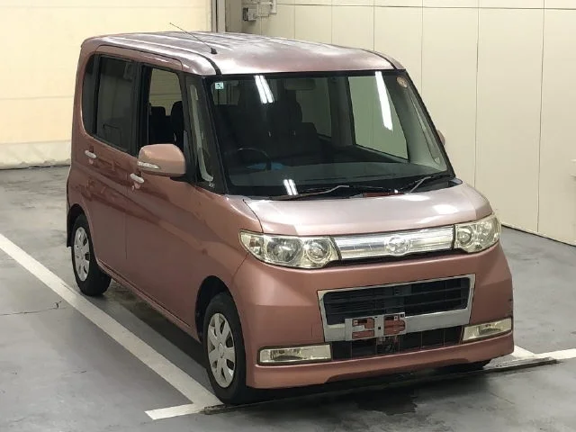 Daihatsu Tanto  с аукциона в Японии
