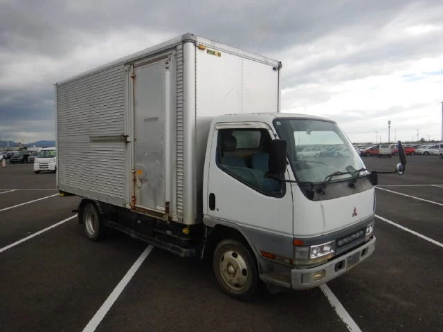 Mitsubishi Fuso Canter  с аукциона в Японии