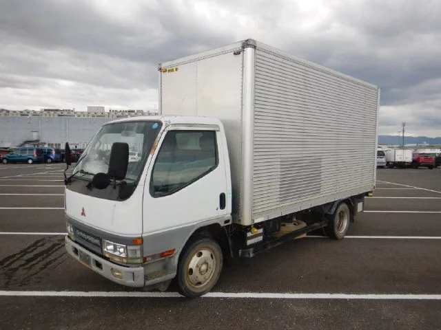 Mitsubishi Fuso Canter  с аукциона в Японии