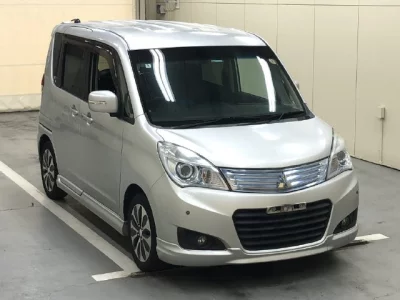 MITSUBISHI DELICA D2