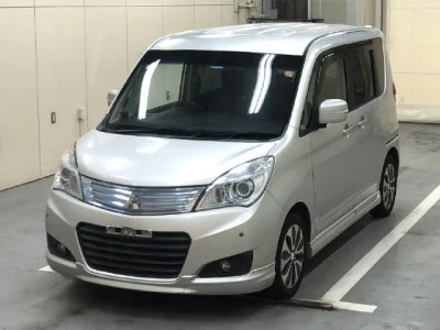 MITSUBISHI DELICA D2