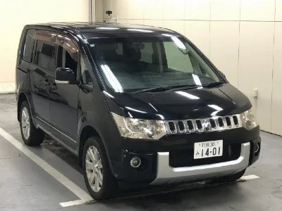 MITSUBISHI DELICA D5