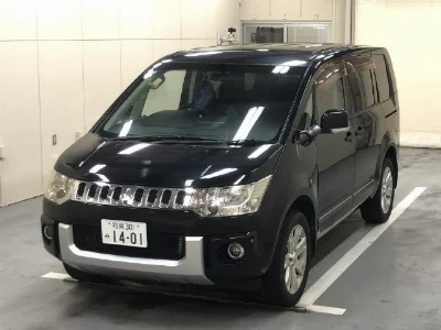 MITSUBISHI DELICA D5