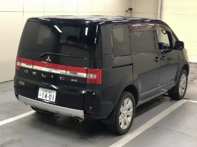 MITSUBISHI DELICA D5