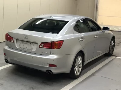 LEXUS IS