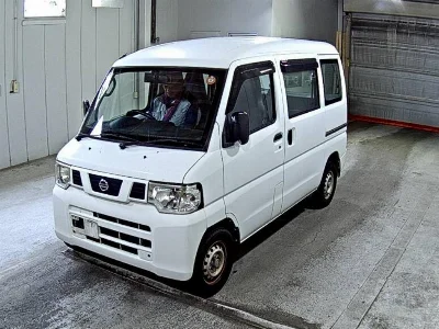NISSAN CLIPPER VAN