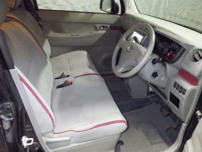 TOYOTA PIXIS SPACE