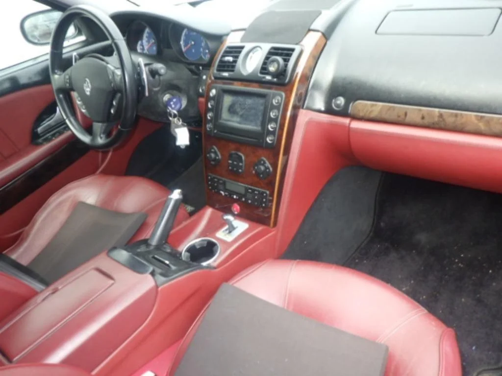 Maserati Quattroporte  с аукциона в Японии