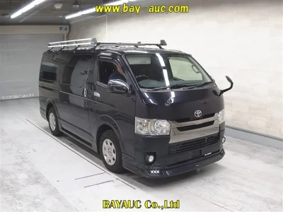 TOYOTA REGIUS VAN