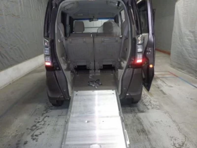 HONDA N BOX PLUS