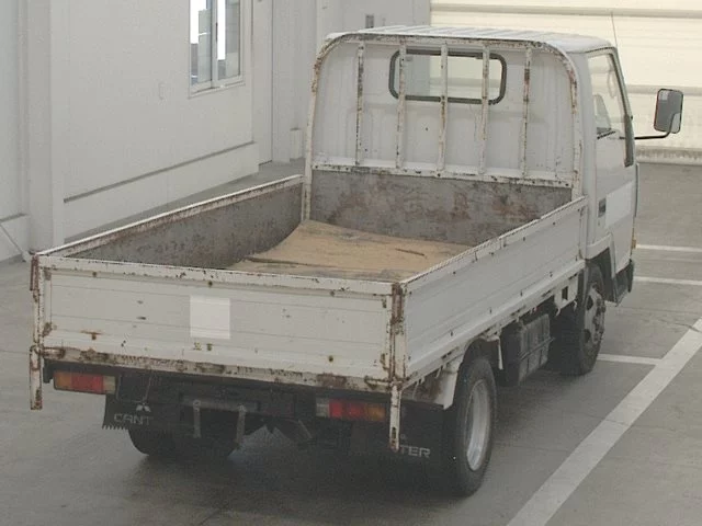 Mitsubishi Fuso Canter  с аукциона в Японии