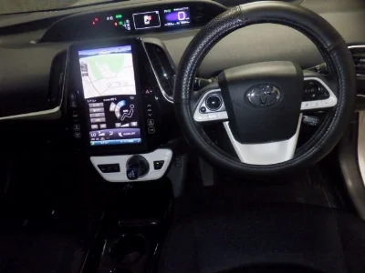 TOYOTA PRIUS PHV