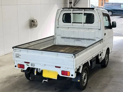 NISSAN CLIPPER TRUCK