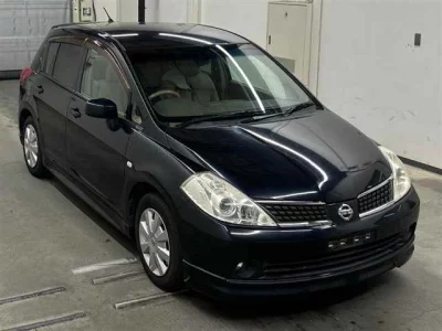 NISSAN TIIDA