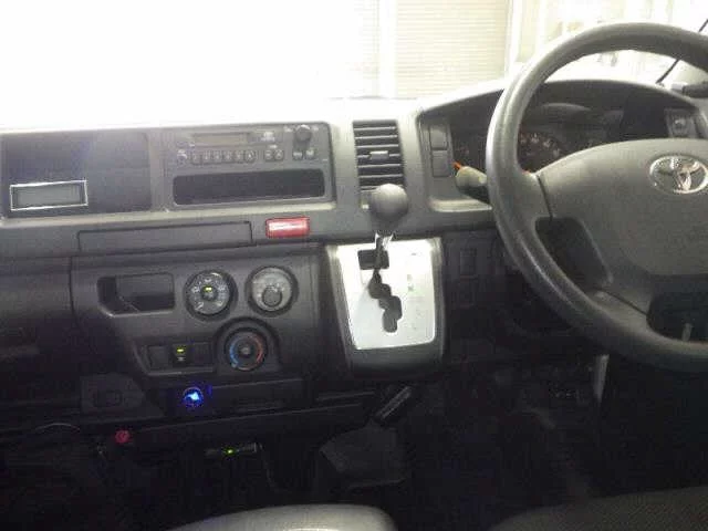 Toyota HIACE WAGON  с аукциона в Японии