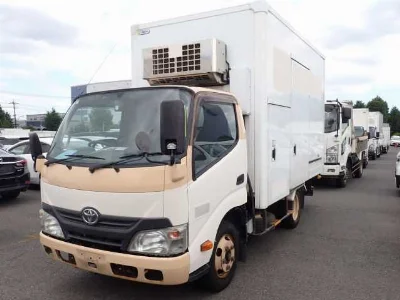 TOYOTA DYNA