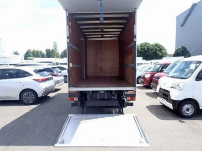 MITSUBISHI CANTER
