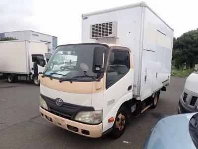 TOYOTA DYNA