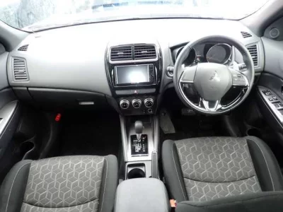 MITSUBISHI RVR