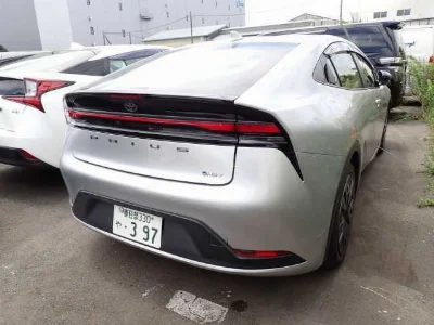 TOYOTA PRIUS