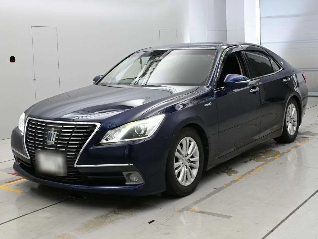 Toyota CROWN HYBRID  с аукциона в Японии