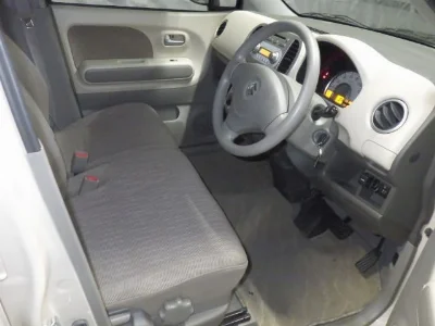 SUZUKI MRWAGON