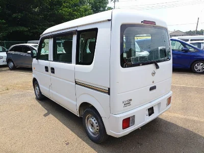 NISSAN CLIPPER VAN