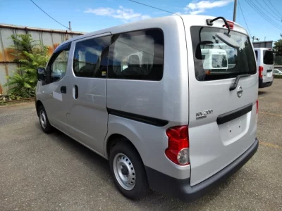 NISSAN NV200