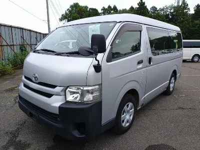 TOYOTA HIACE