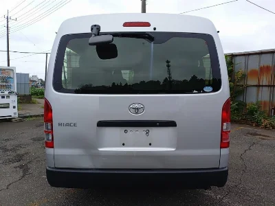 TOYOTA HIACE