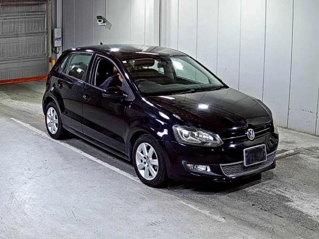 Volkswagen Polo  с аукциона в Японии