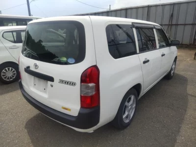 TOYOTA SUCCEED