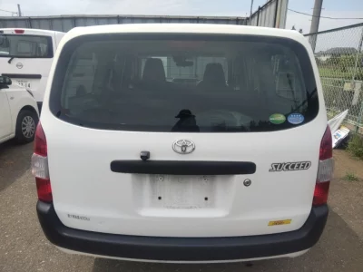 TOYOTA SUCCEED