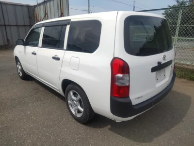 TOYOTA SUCCEED